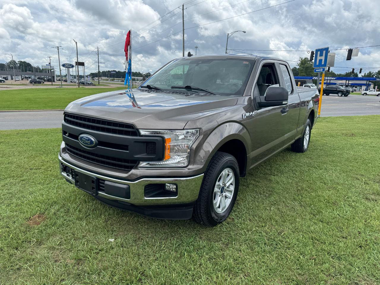 Ford F-150 XL SuperCab 8-ft. 2WD 2020