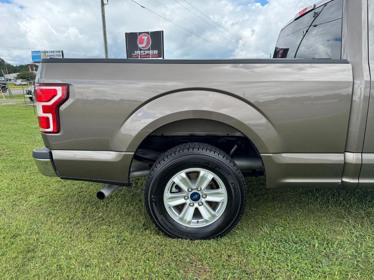 Ford F-150 XL SuperCab 8-ft. 2WD 2020