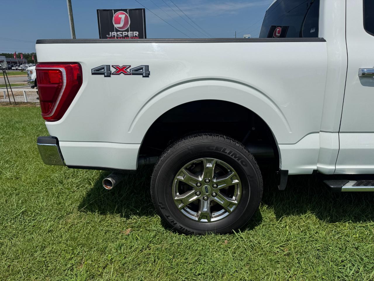 Ford F-150 XLT SuperCrew 5.5-ft. Bed 4WD 2023