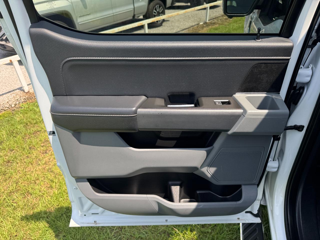 Ford F-150 XLT SuperCrew 5.5-ft. Bed 4WD 2023