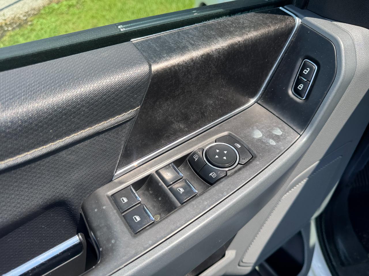 Ford F-150 XLT SuperCrew 5.5-ft. Bed 4WD 2023
