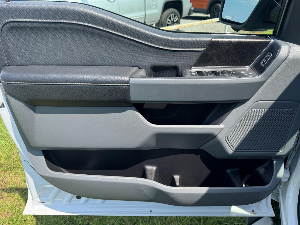 Ford F-150 XLT SuperCrew 5.5-ft. Bed 4WD 2023