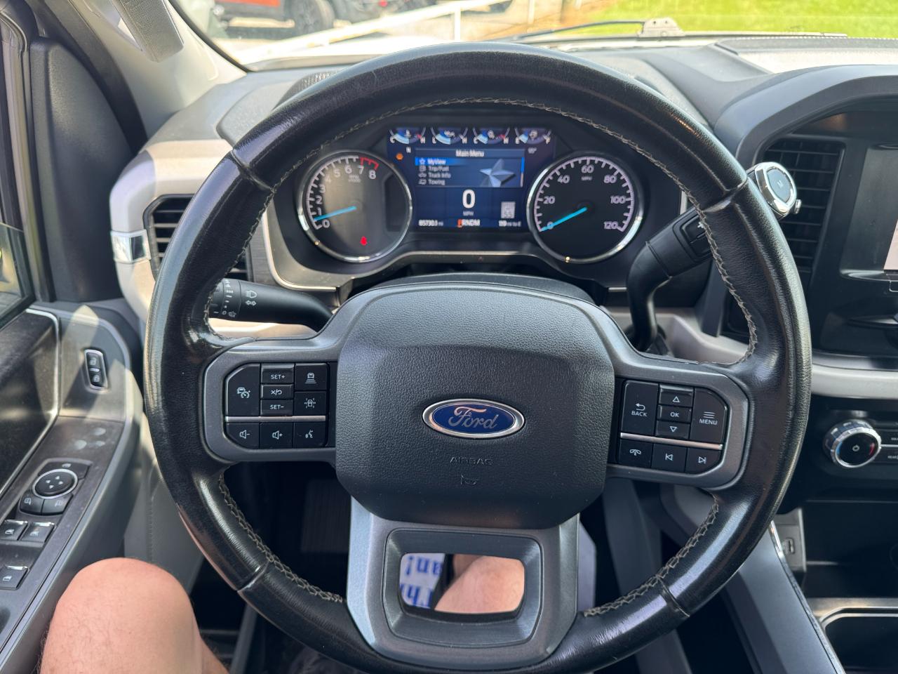 Ford F-150 XLT SuperCrew 5.5-ft. Bed 4WD 2023