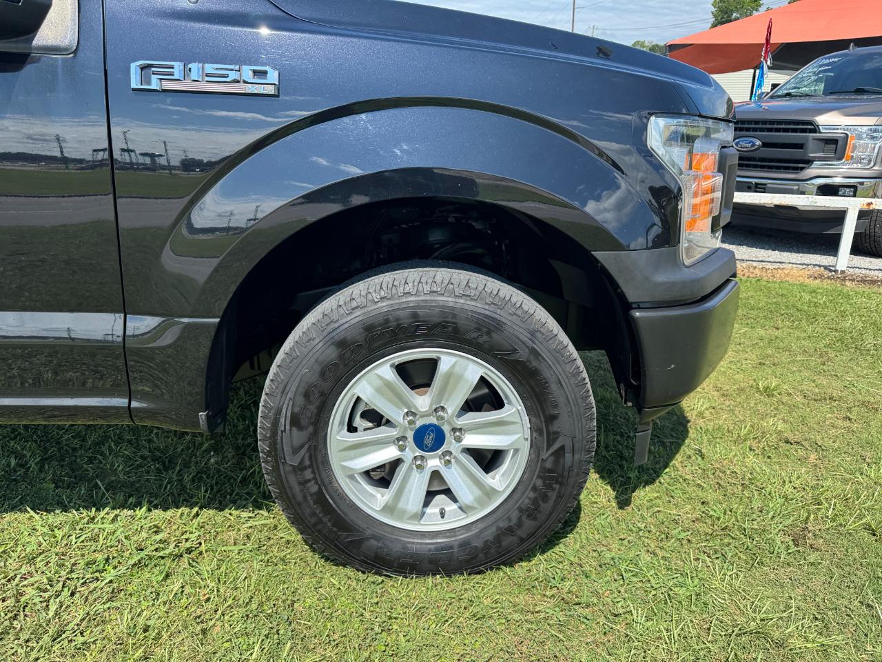 Ford F-150 XL SuperCab 8-ft. Bed 4WD 2020