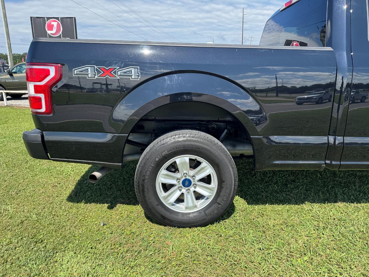Ford F-150 XL SuperCab 8-ft. Bed 4WD 2020