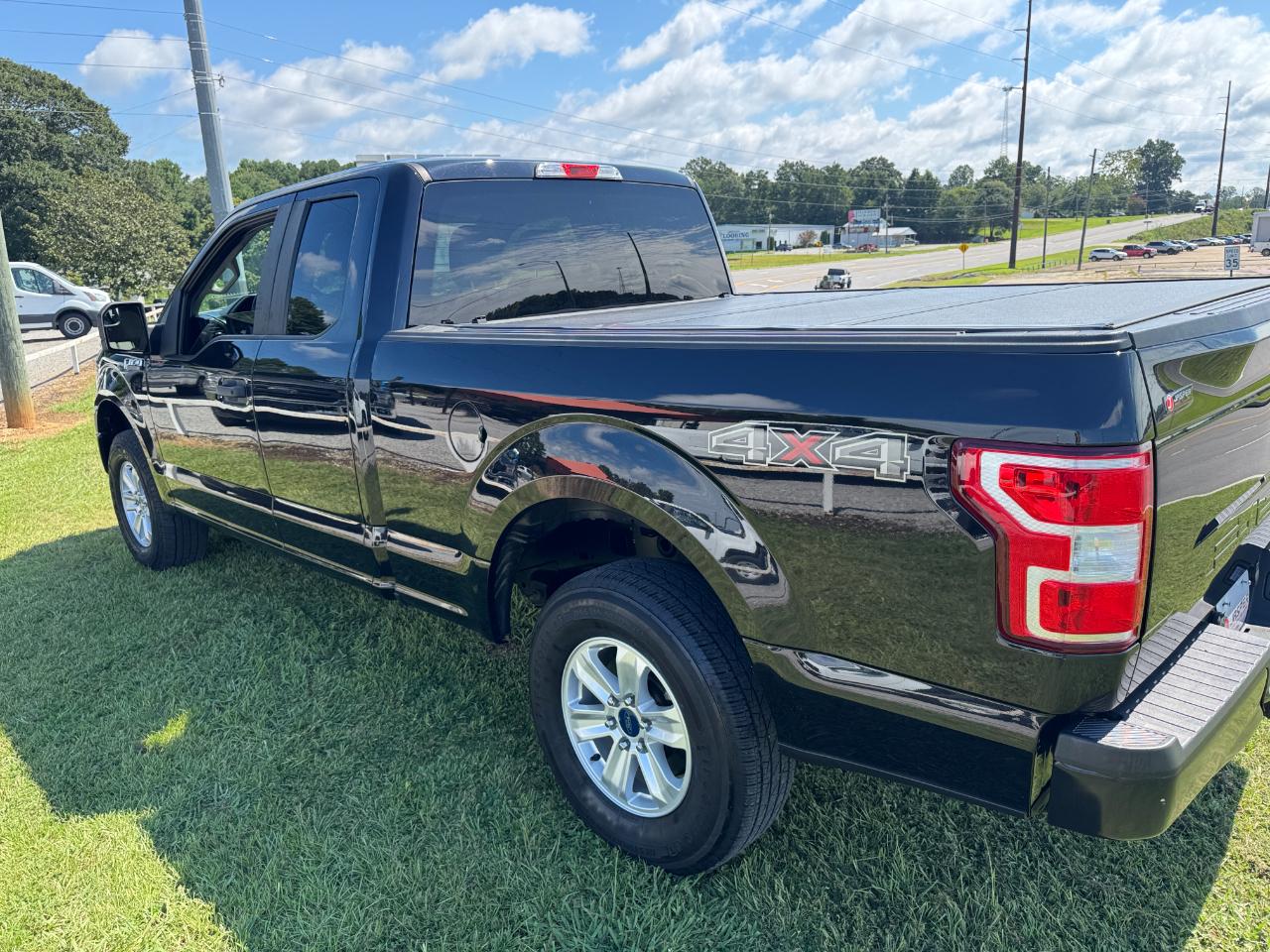 Ford F-150 XL SuperCab 8-ft. Bed 4WD 2020