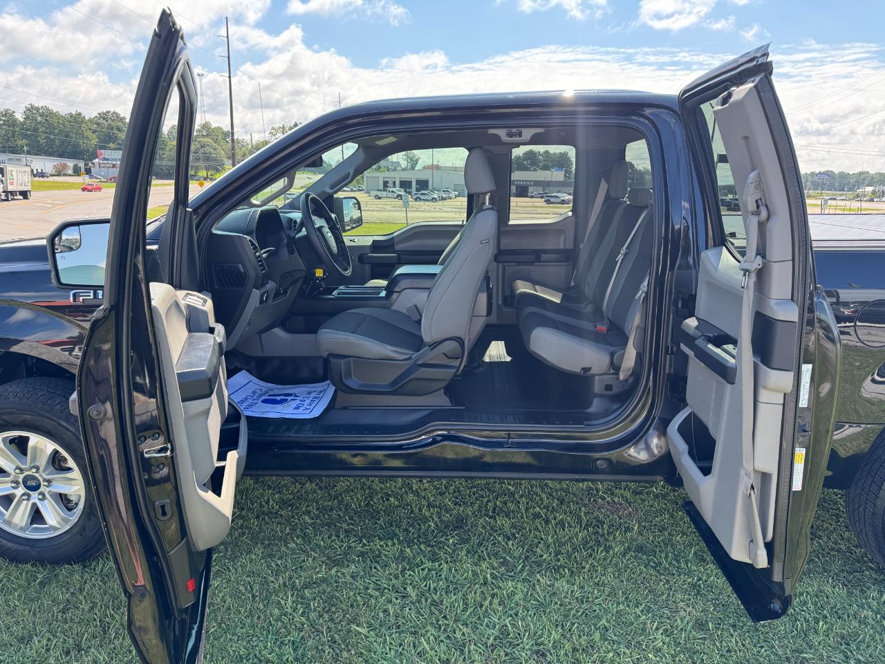 Ford F-150 XL SuperCab 8-ft. Bed 4WD 2020