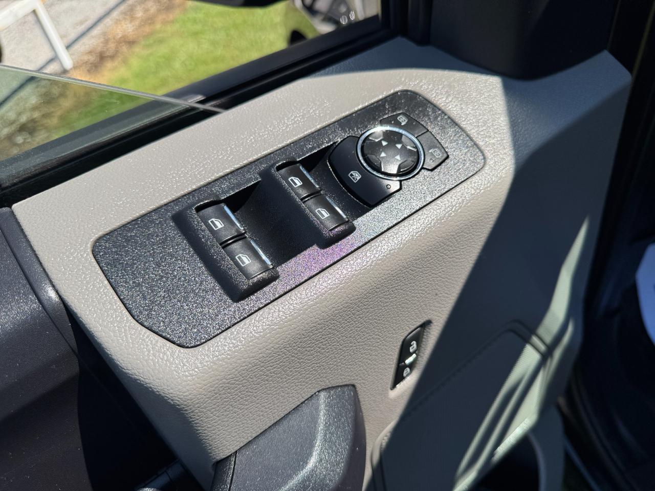 Ford F-150 XL SuperCab 8-ft. Bed 4WD 2020