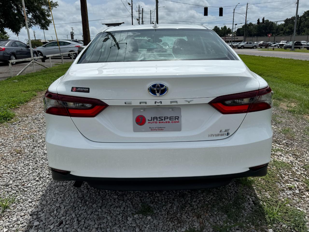 Toyota Camry Hybrid LE 2023
