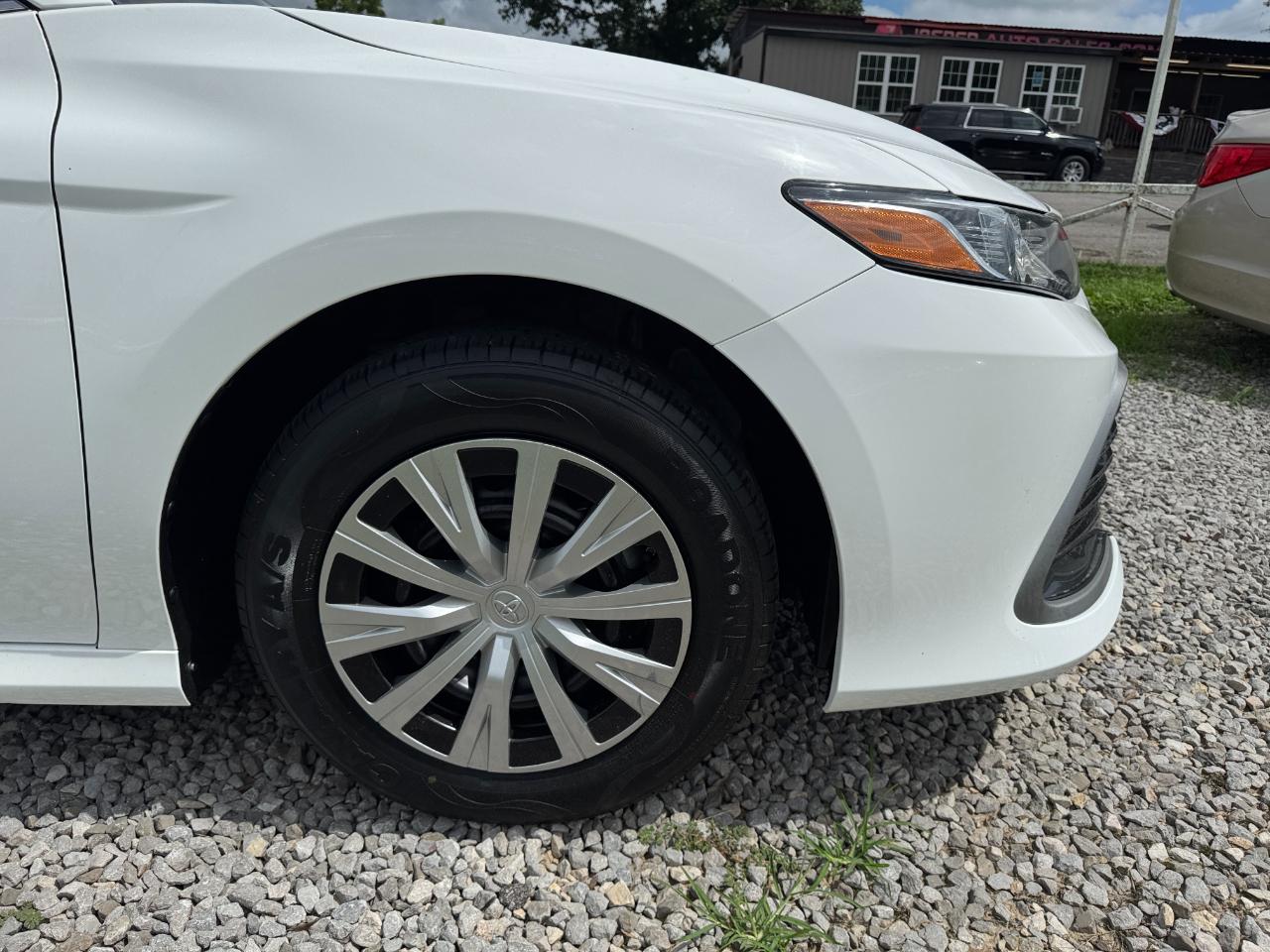 Toyota Camry Hybrid LE 2023