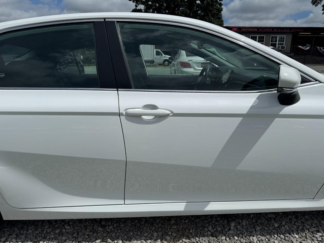 Toyota Camry Hybrid LE 2023