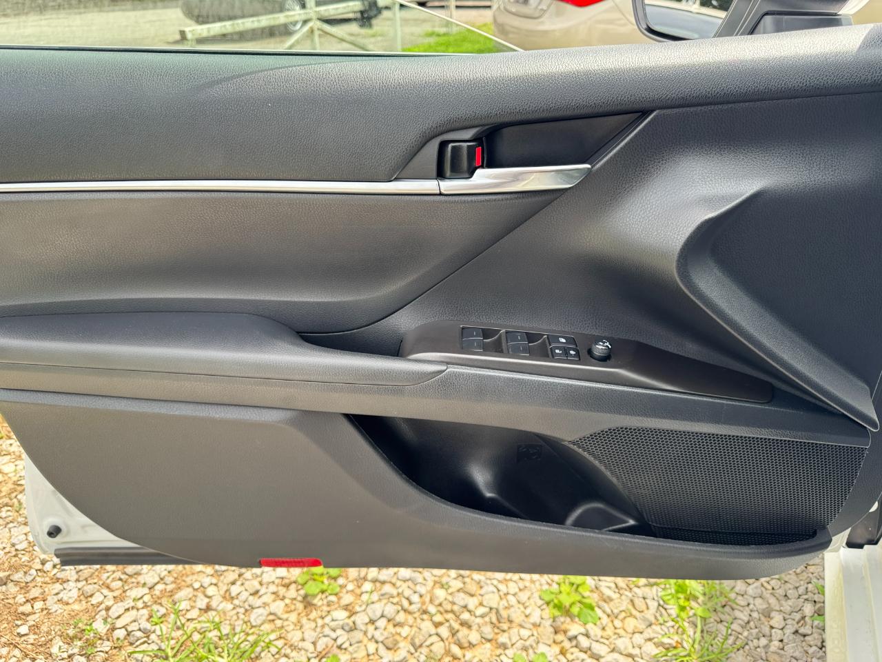 Toyota Camry Hybrid LE 2023