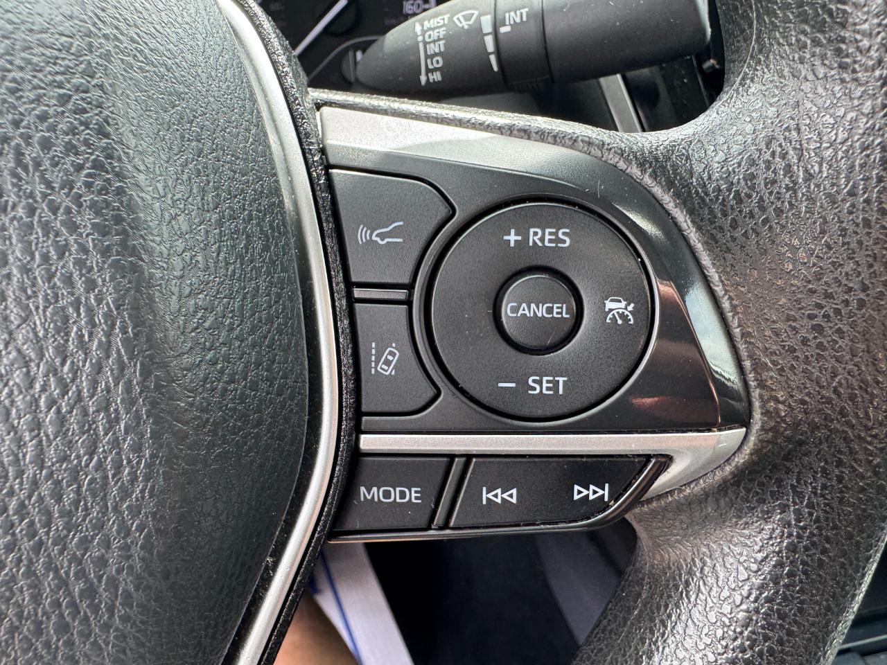 Toyota Camry Hybrid LE 2023