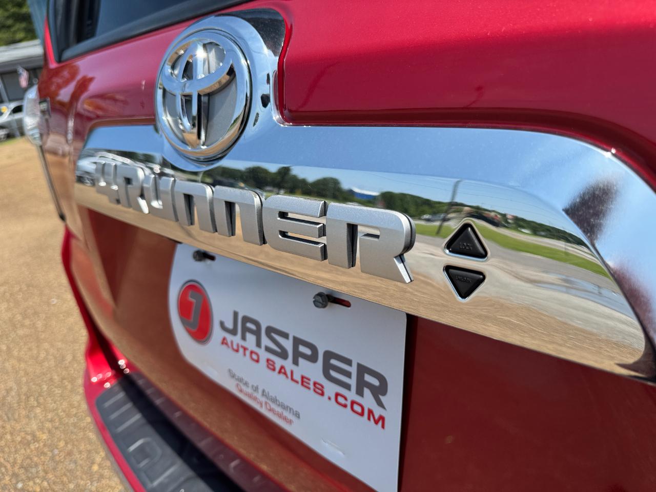 Toyota 4Runner Limited 2WD V6 2015