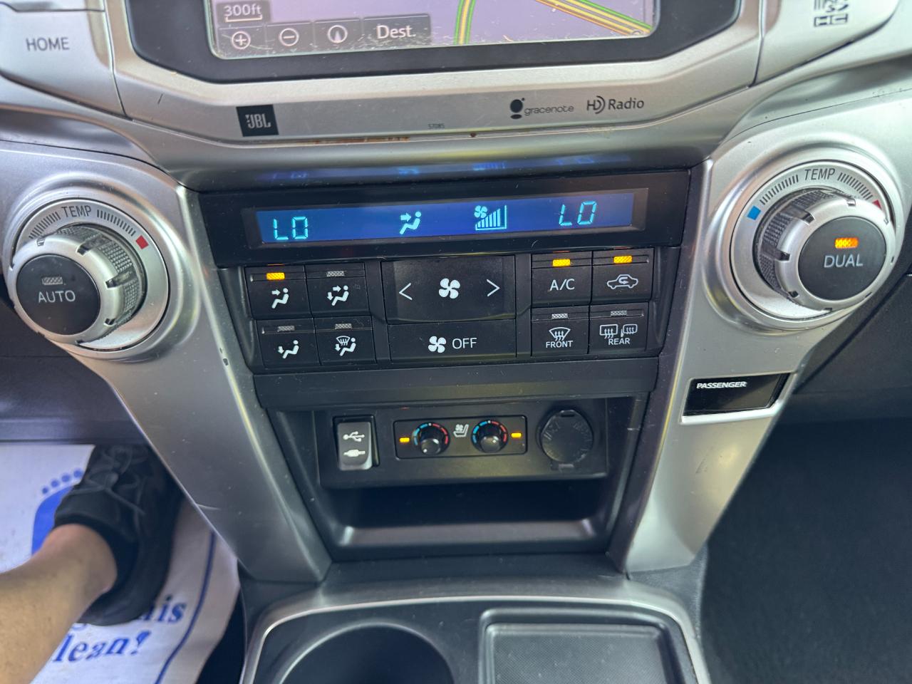 Toyota 4Runner Limited 2WD V6 2015