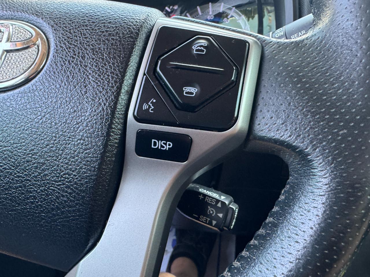 Toyota 4Runner Limited 2WD V6 2015