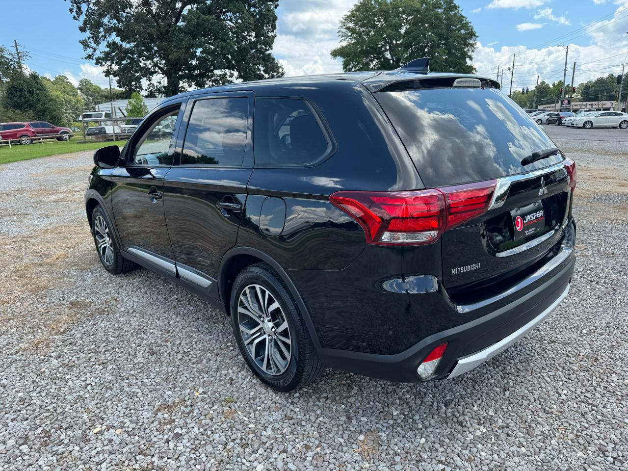 Mitsubishi Outlander ES 2WD 2018