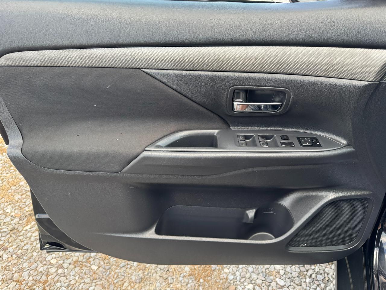 Mitsubishi Outlander ES 2WD 2018