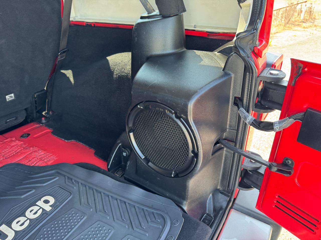 Jeep Wrangler Unlimited Sahara 4WD 2013