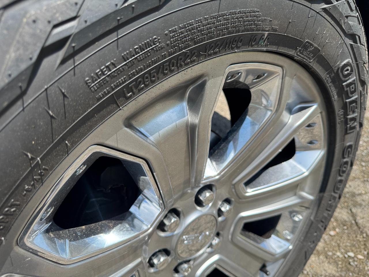 GMC Sierra 1500 Denali Crew Cab Long Box 4WD 2018