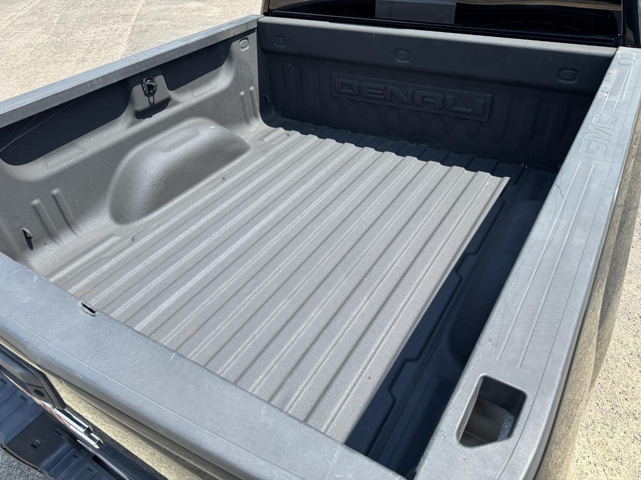 GMC Sierra 1500 Denali Crew Cab Long Box 4WD 2018
