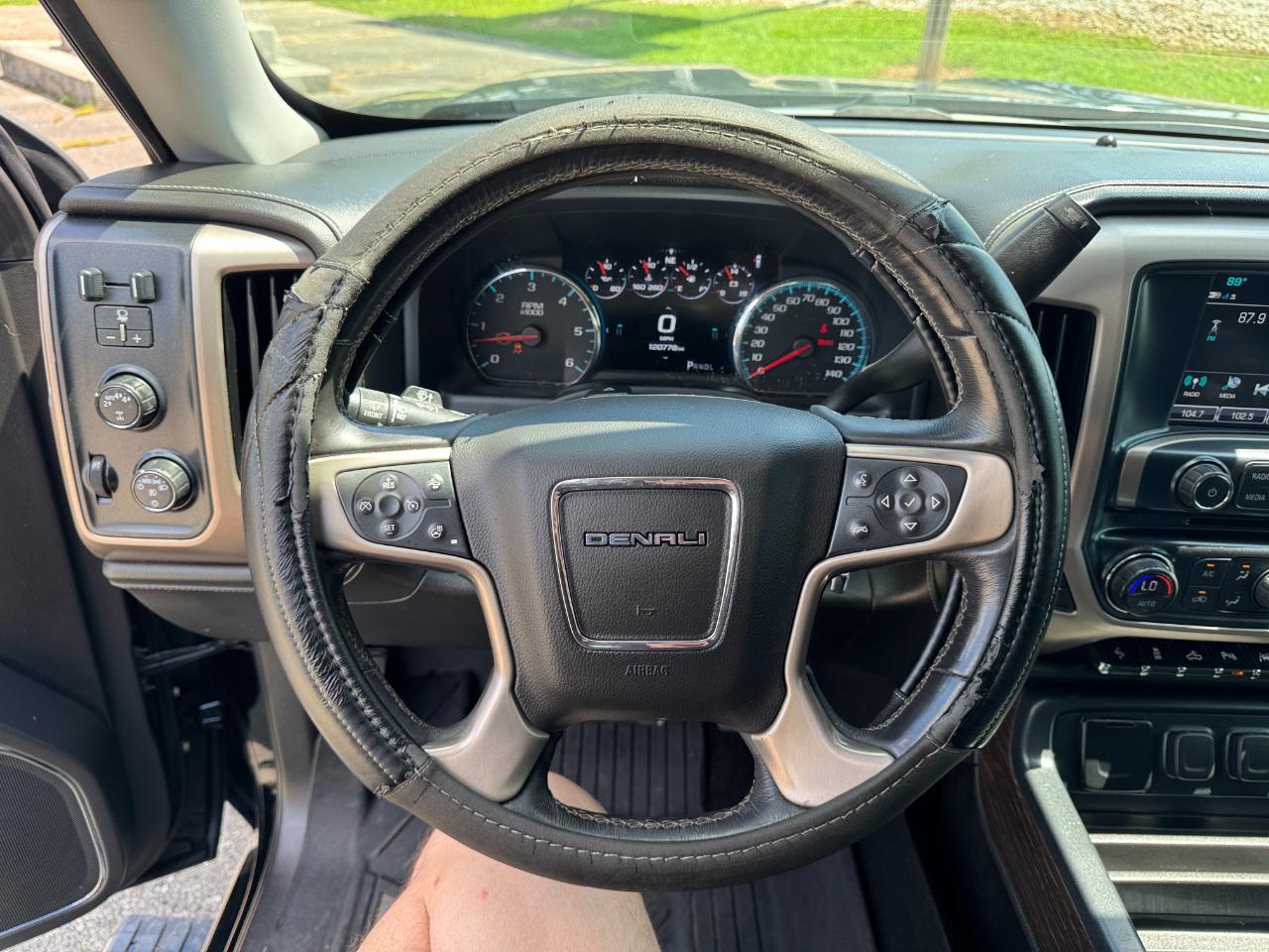 GMC Sierra 1500 Denali Crew Cab Long Box 4WD 2018