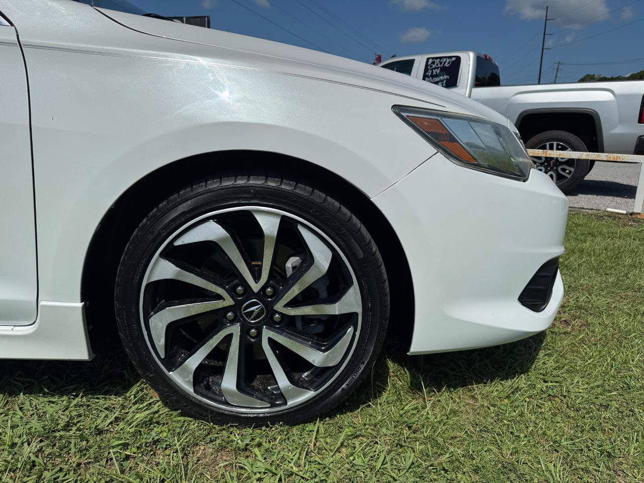 Acura ILX 8-Spd AT w/ Technology Plus Package 2016
