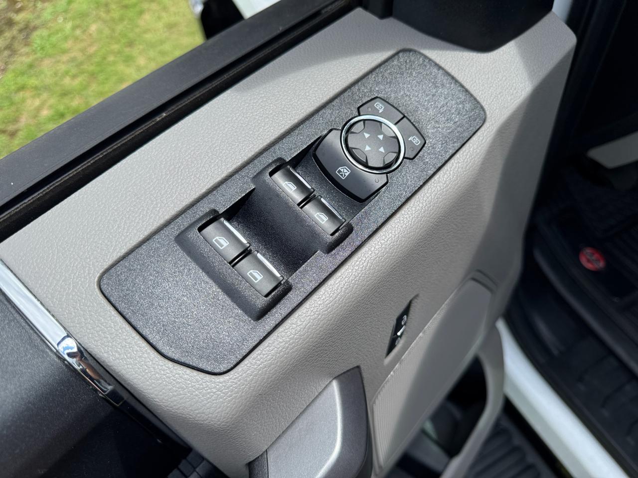 Ford F-250 SD XLT Crew Cab 4WD 2021