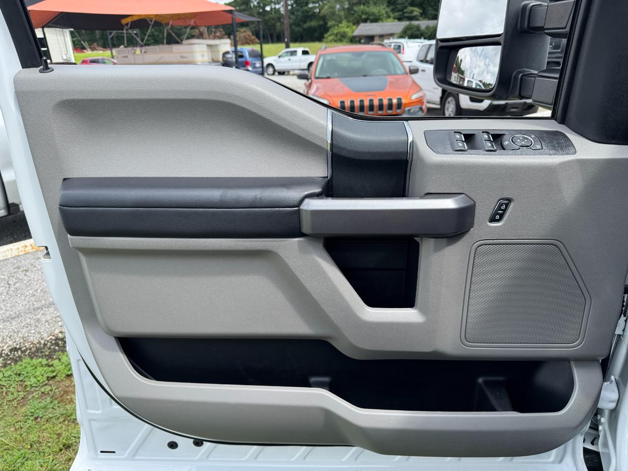 Ford F-250 SD XLT Crew Cab 4WD 2021