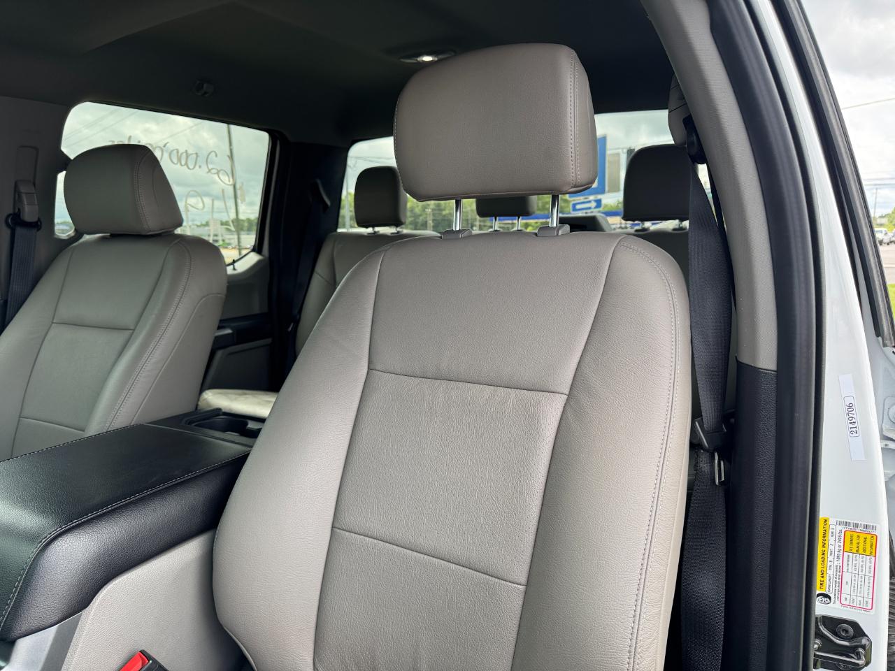 Ford F-250 SD XLT Crew Cab 4WD 2021