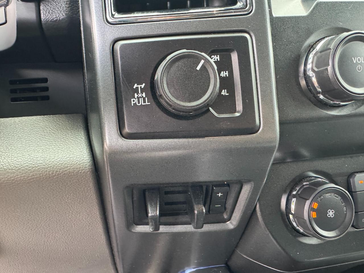 Ford F-250 SD XLT Crew Cab 4WD 2021