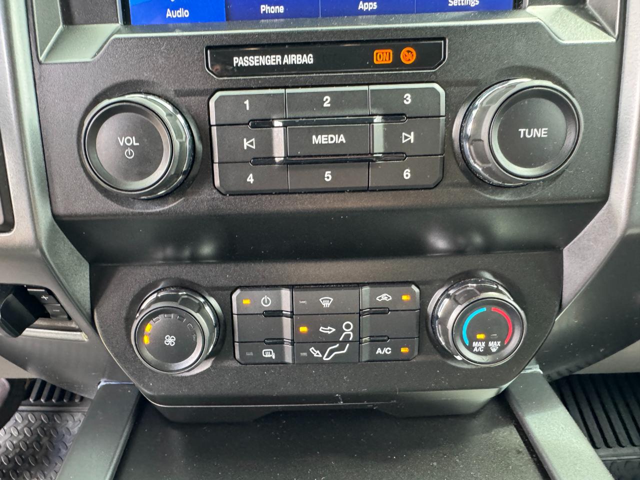 Ford F-250 SD XLT Crew Cab 4WD 2021