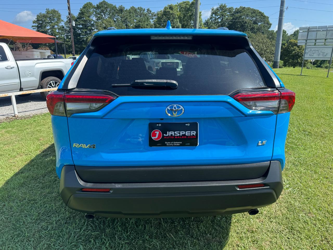 Toyota RAV4 LE 2021