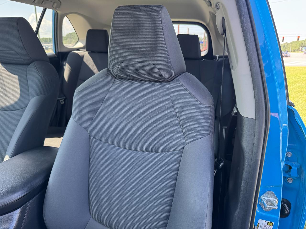 Toyota RAV4 LE 2021