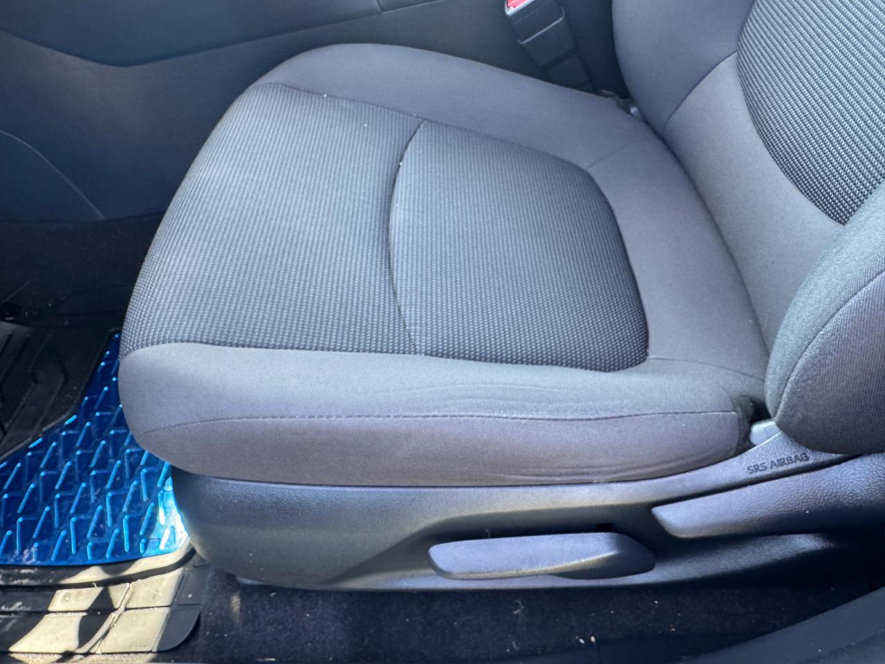 Toyota RAV4 LE 2021