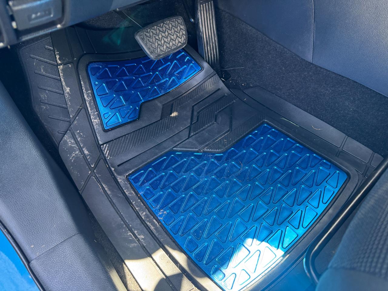 Toyota RAV4 LE 2021