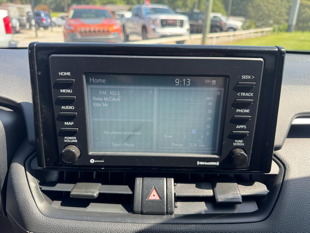 Toyota RAV4 LE 2021