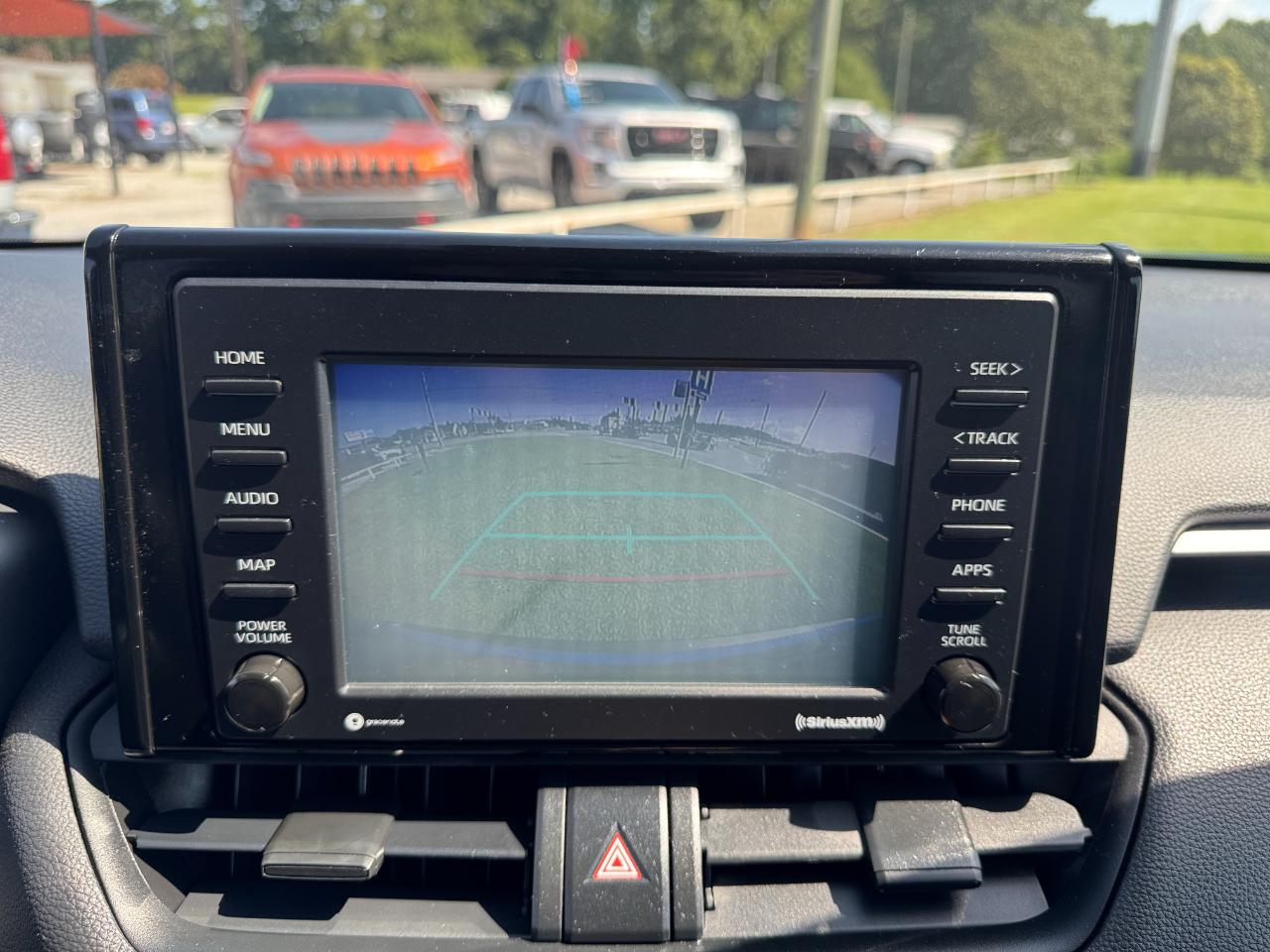 Toyota RAV4 LE 2021