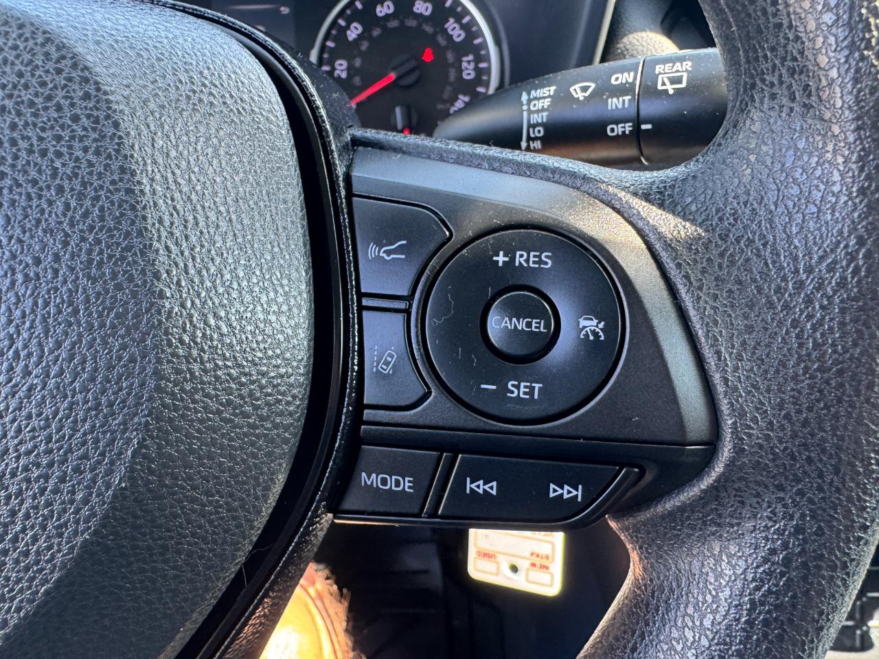 Toyota RAV4 LE 2021