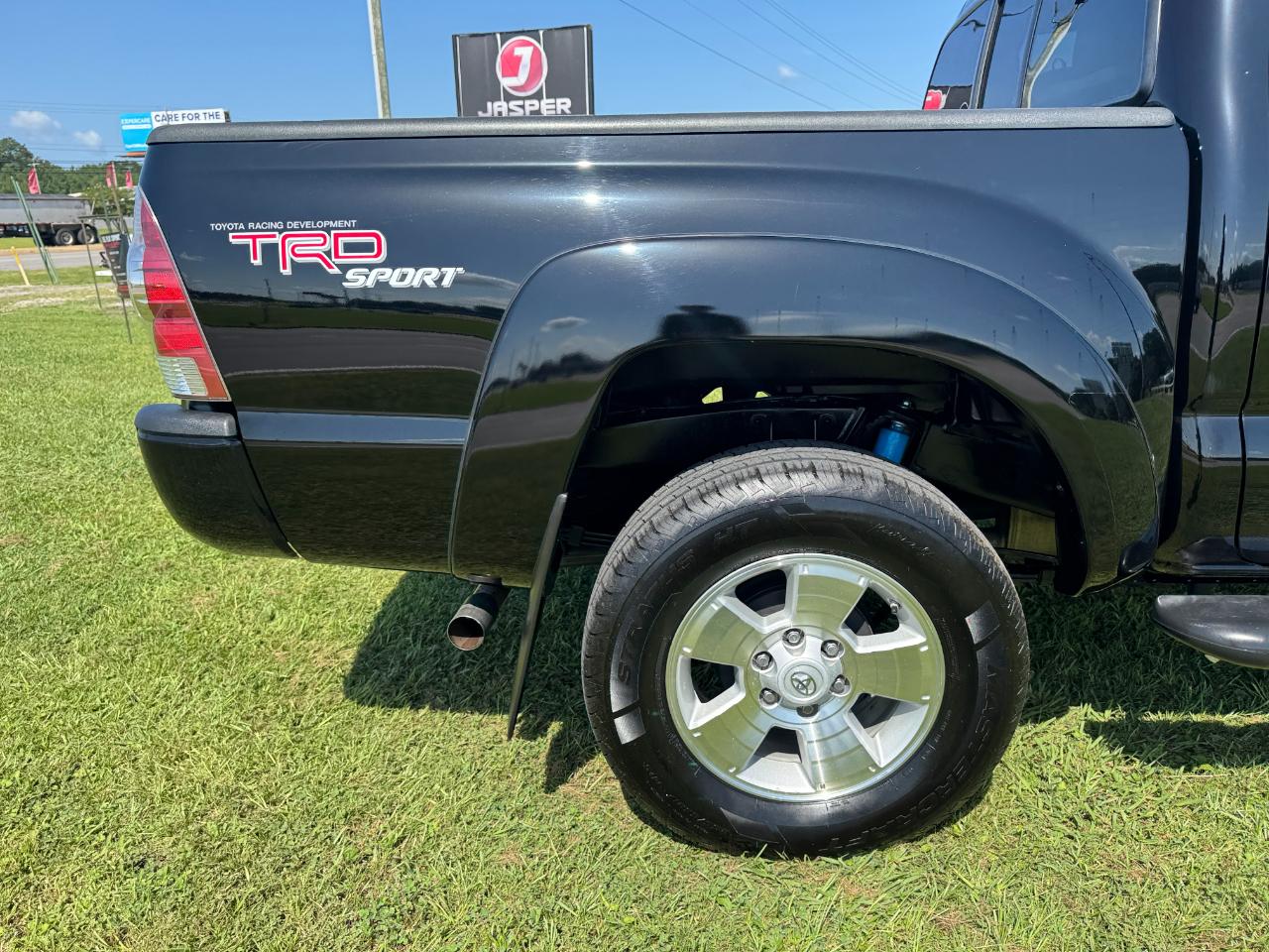 Toyota Tacoma  2013