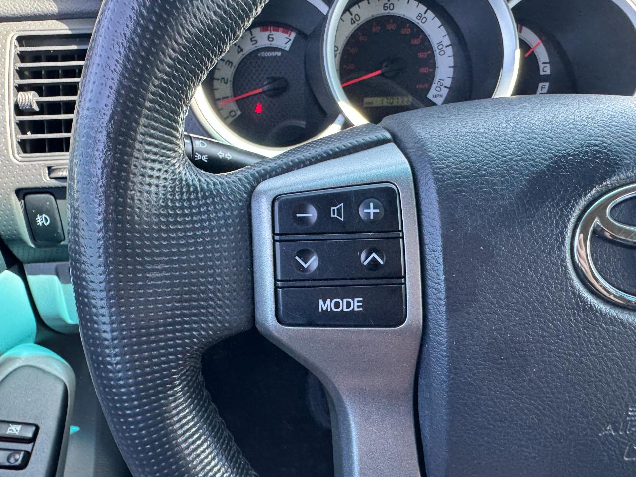 Toyota Tacoma  2013