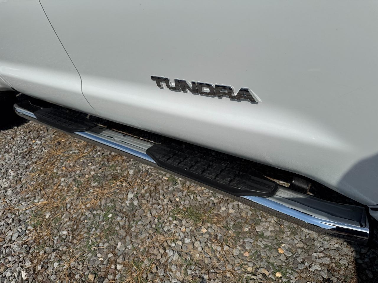 Toyota Tundra Tundra-Grade 5.7L FFV Double Cab 4WD 2013