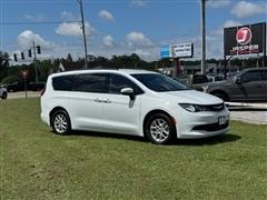 2021 Chrysler Voyager 