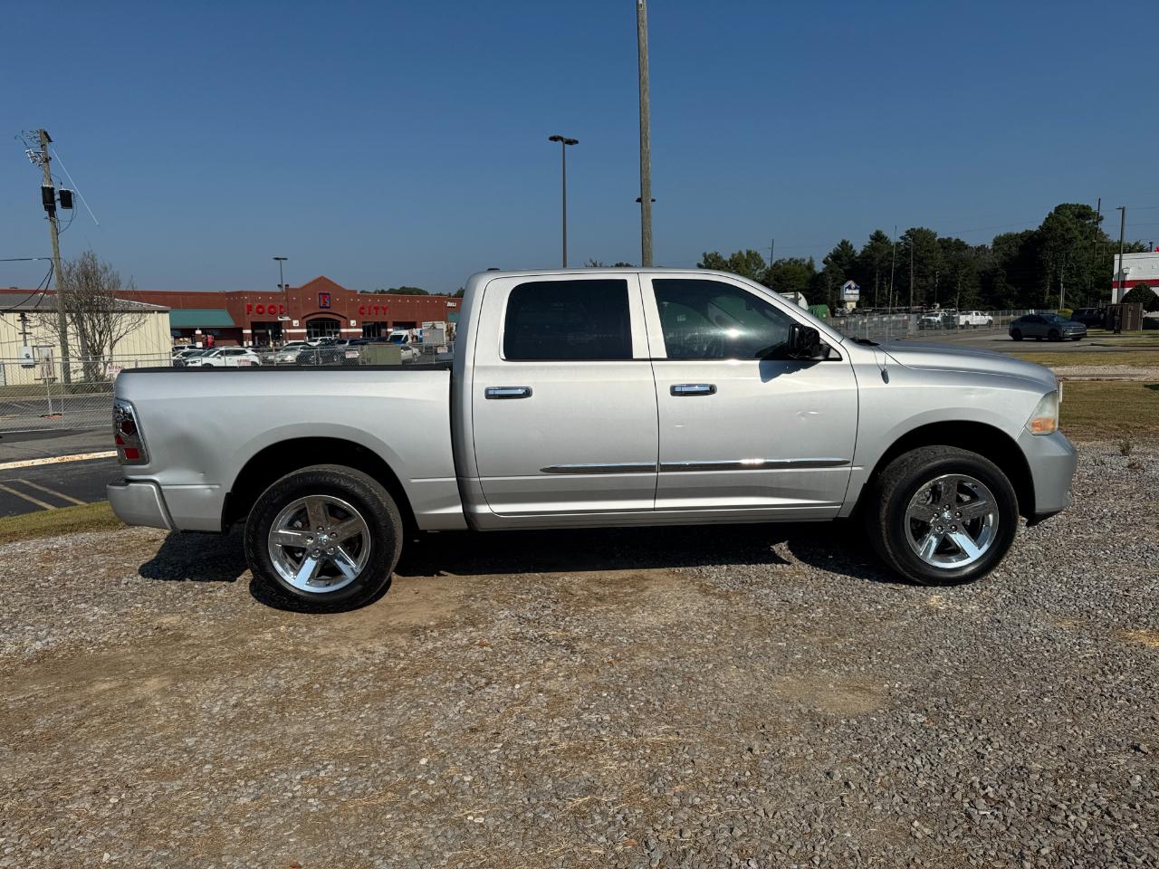 RAM 1500 ST Crew Cab 2WD 2012