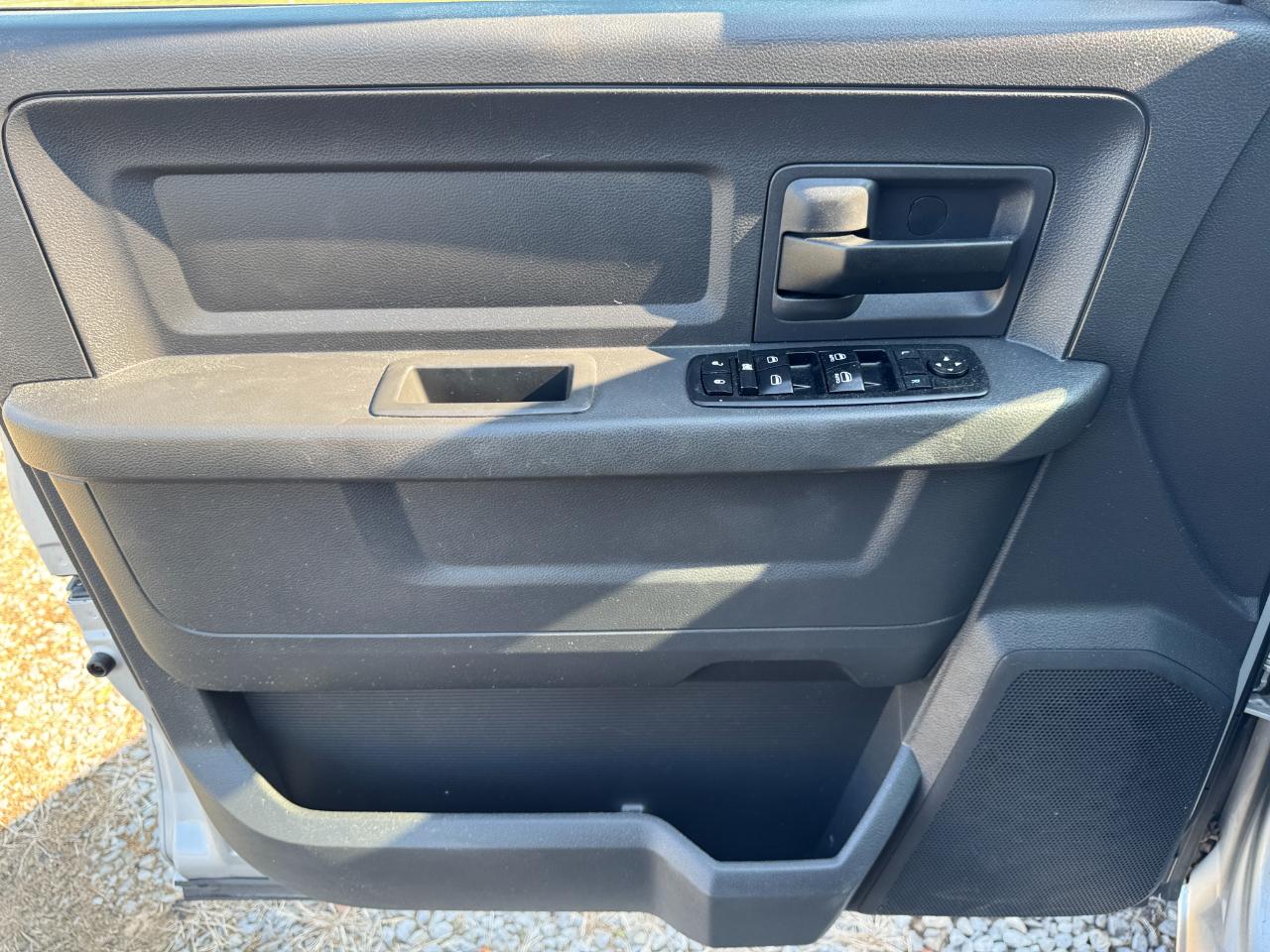 RAM 1500 ST Crew Cab 2WD 2012