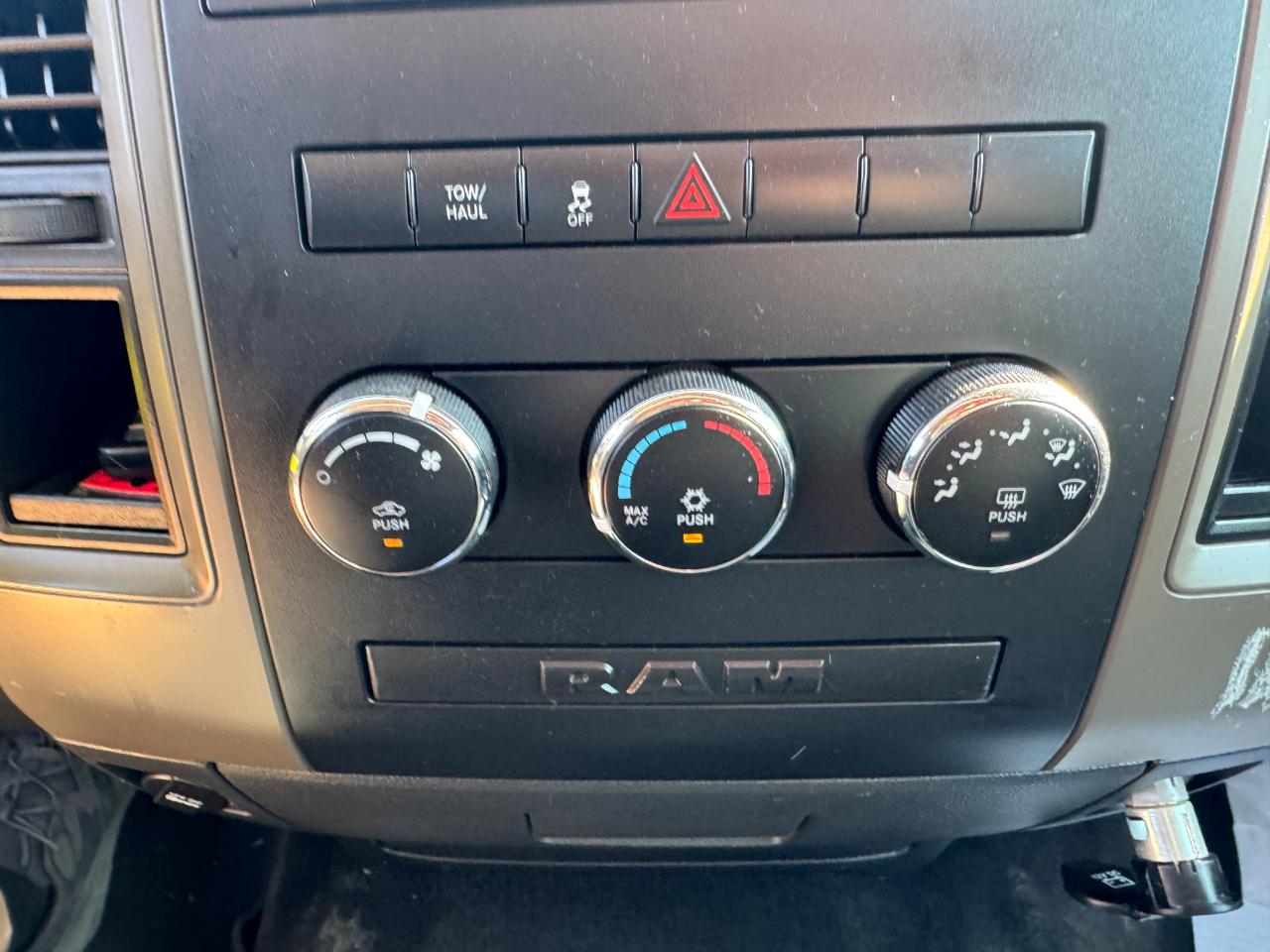 RAM 1500 ST Crew Cab 2WD 2012