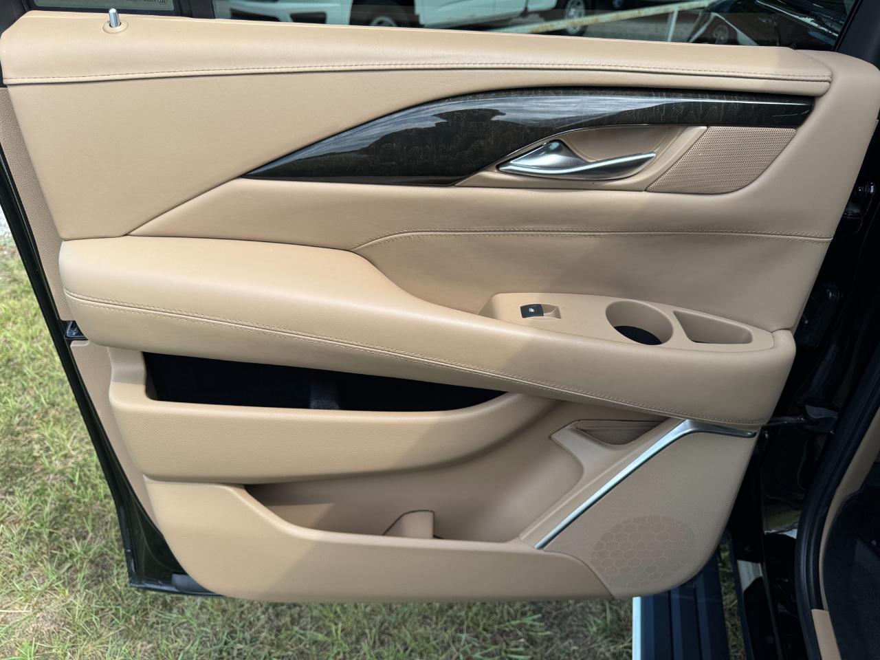 Cadillac Escalade ESV Platinum 4WD 2020