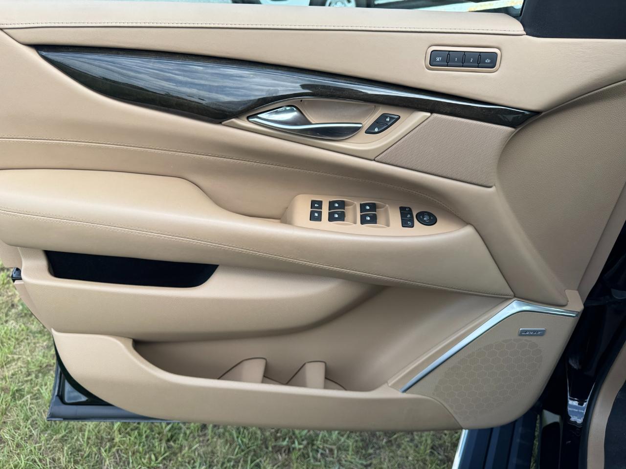 Cadillac Escalade ESV Platinum 4WD 2020