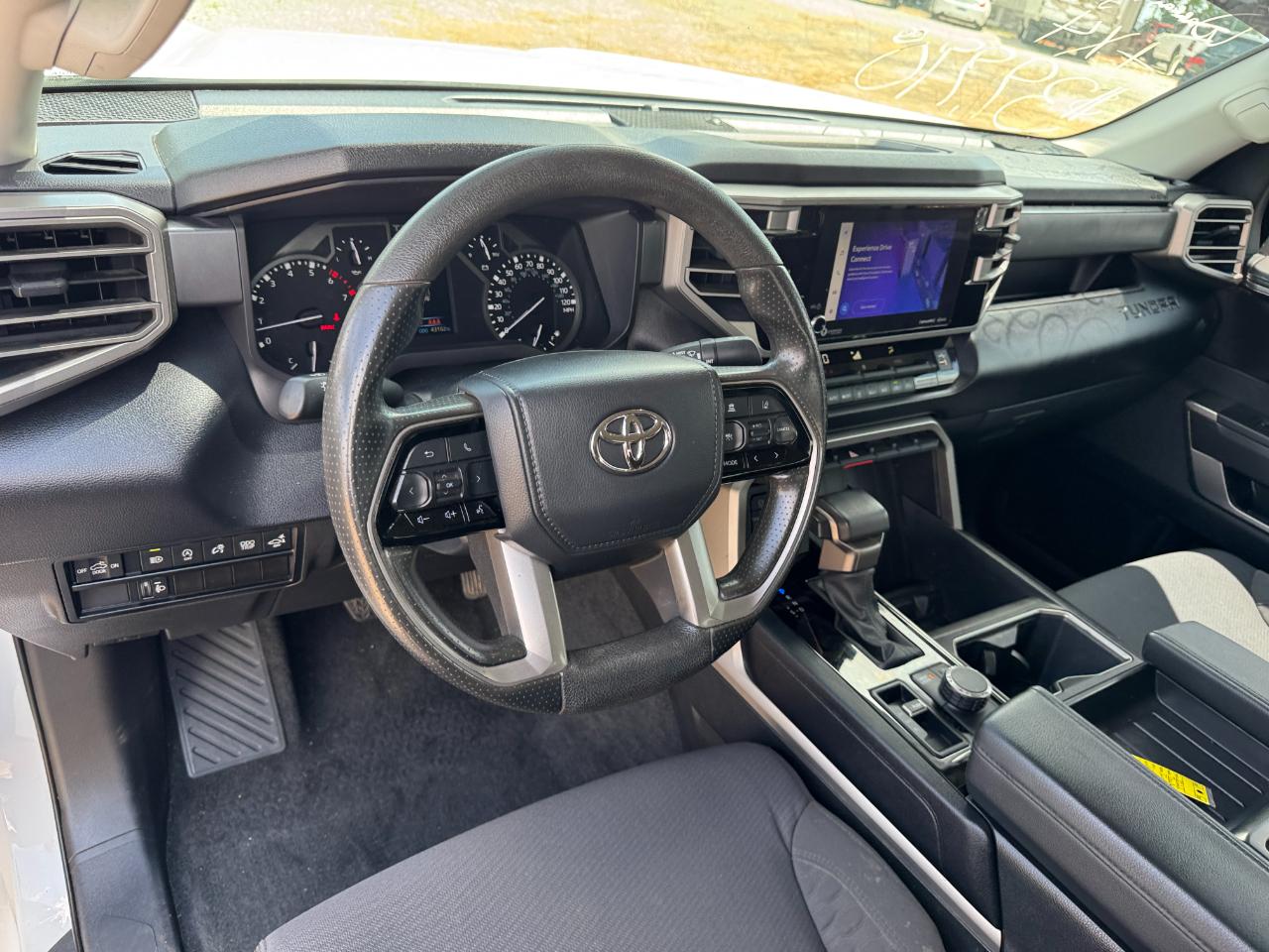 Toyota Tundra SR5 CrewMax 4WD 2023