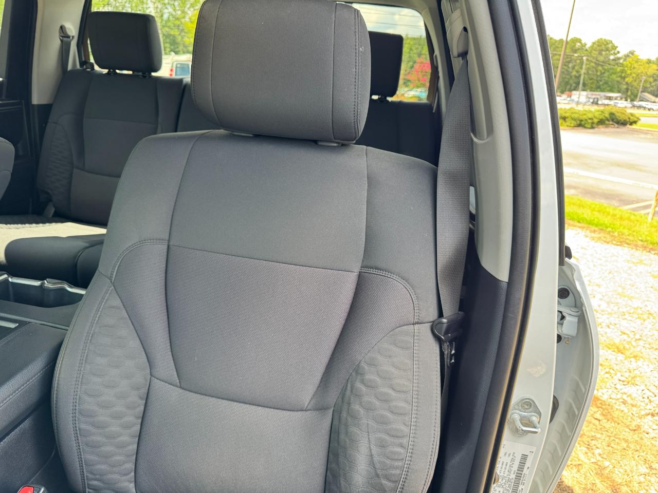Toyota Tundra SR5 CrewMax 4WD 2023